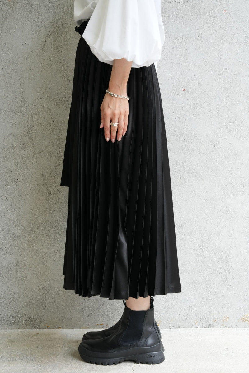 エステルサテンプリーツスカート-BLACK-
