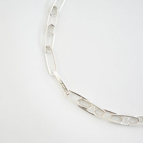 HALF ROUNDED CHAIN NECKLACE -SILVER-