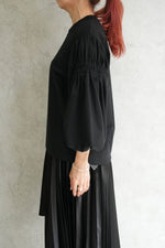 シャーリングバルーンスリーブTOPS-BLACK-