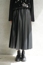 フェイクレザープリーツスカート-BLACK-