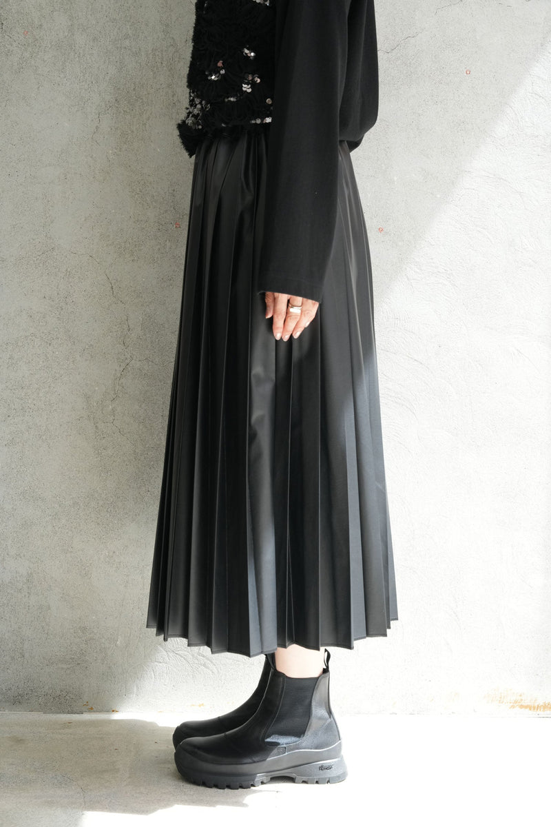 フェイクレザープリーツスカート-BLACK-