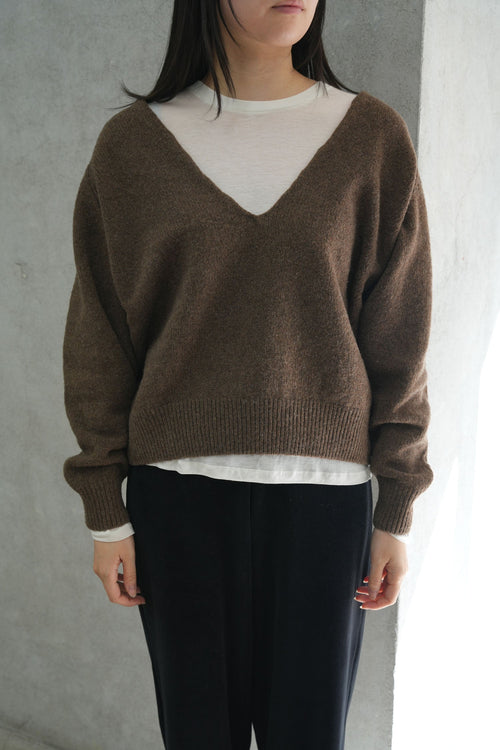 SOAR V NECK－BUREL BROWN-