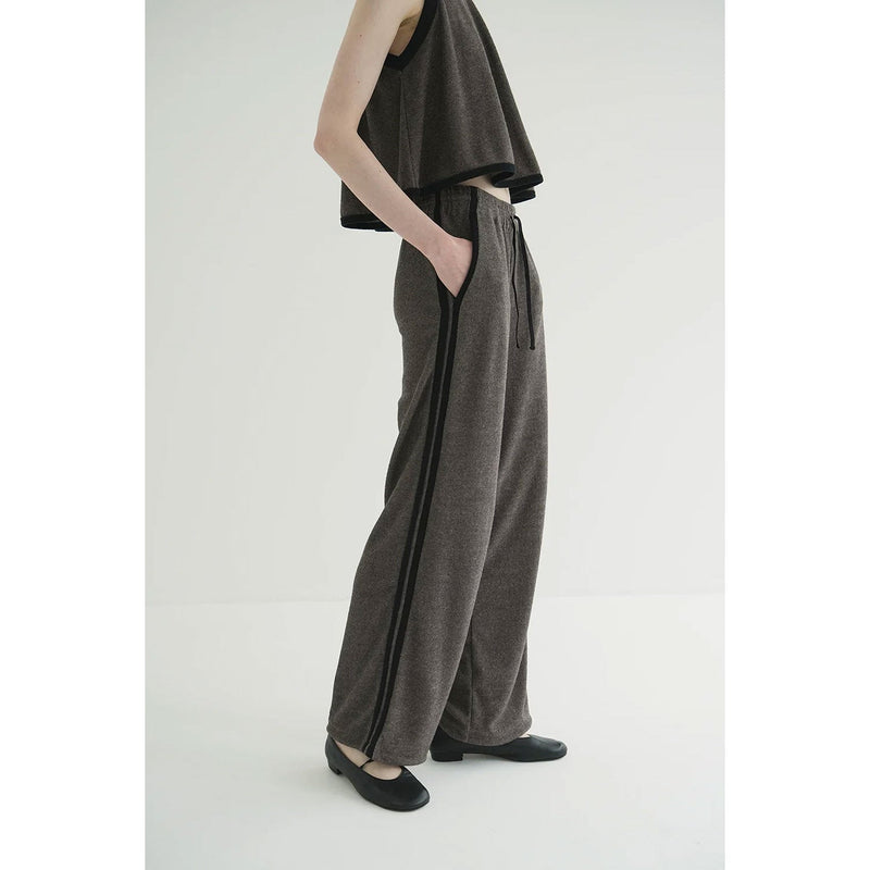 PILE LINE PANTS -BROWN-