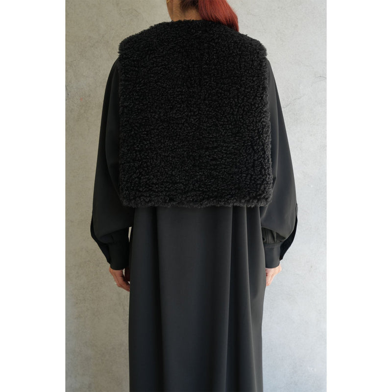 FAUX SHEARLING CROPPED VEST-BLACK-