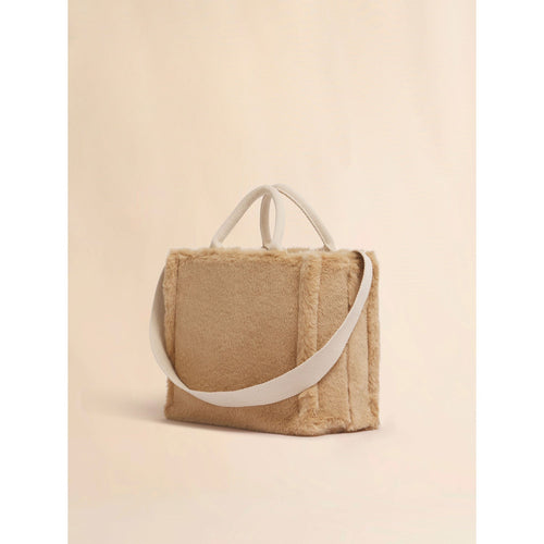 Beige faux fur basket shopper