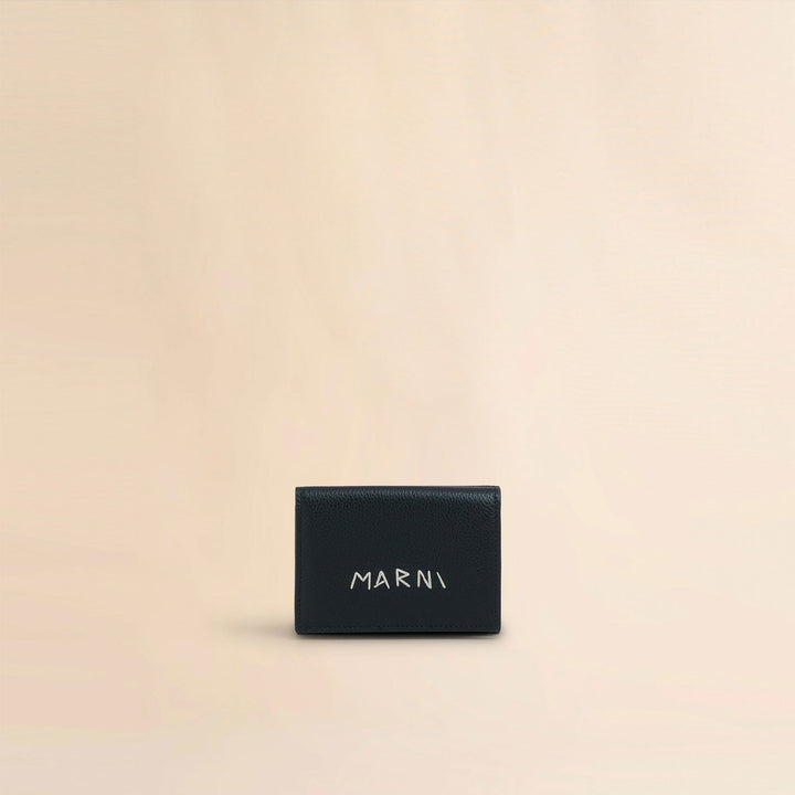 runa✴︎正規品♡新品タグ付き⭐︎現行販売品MARNI 二つ折り MARNI マルニ 財布 レディース 二つ折り財布 RAISED LOGO BIFOLD