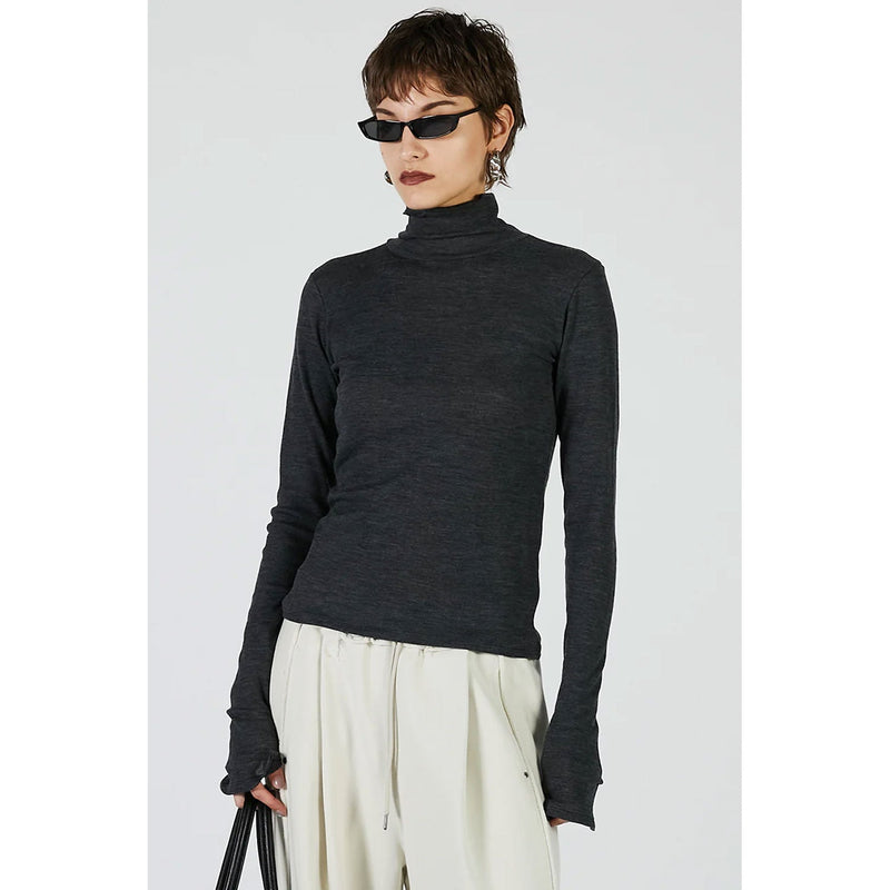 Pure Merino Wool Turtleneck Top -BLACK-