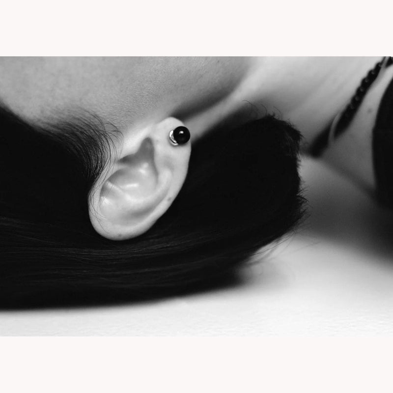 ONYX STUDS /Silver